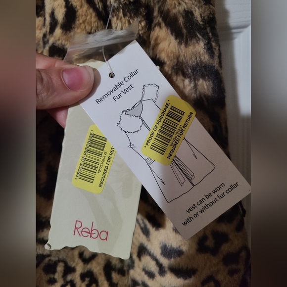 NWT Reba leopard print Vest with detachable collar - Picture 6 of 6